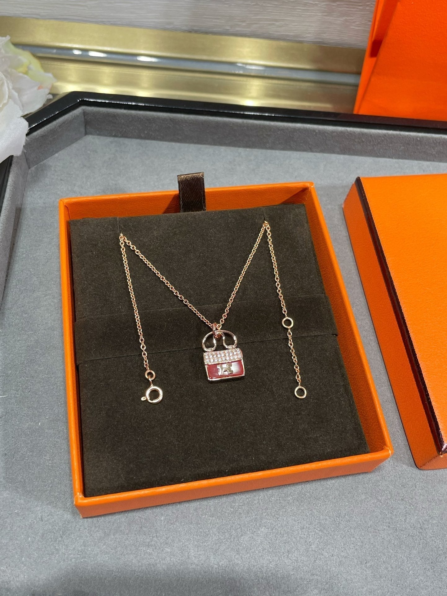 [Rosla]H CIRCE MOISSANITE PENDANT NECKLACE GOLD