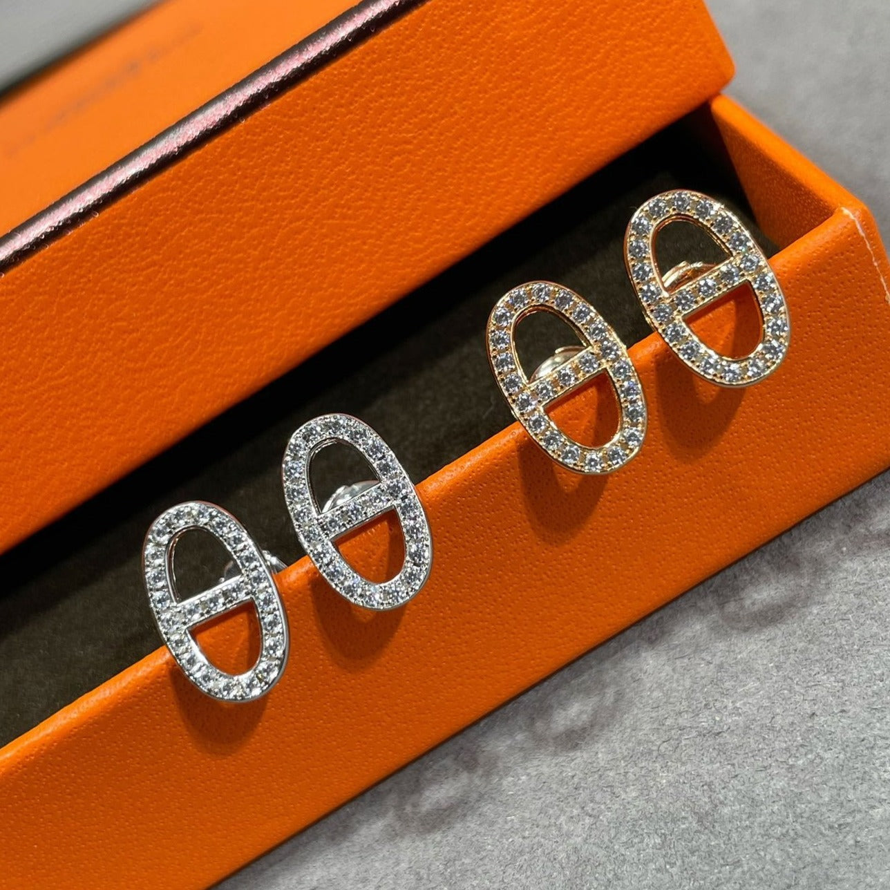 [Rosla]HM FULL DIAMOND PIG NOSE STUD EARRINGS