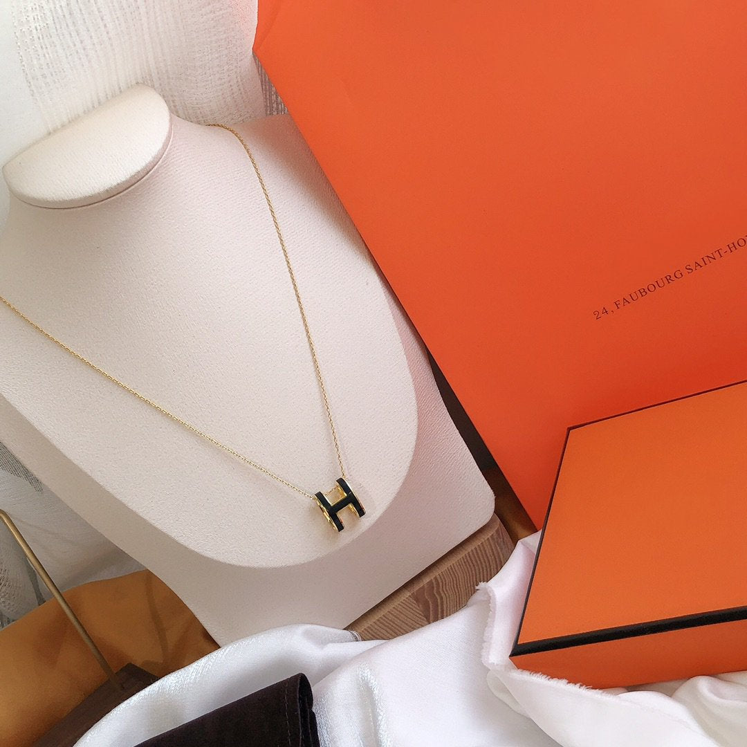 [Rosla]HM CLIC BLACK ENAMEL GOLD NECKLACE