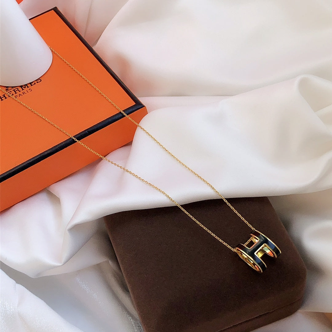 [Rosla]HM CLIC BLACK ENAMEL GOLD NECKLACE