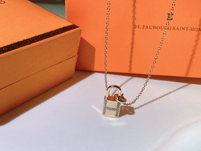 [Rosla]HM ADVANCED NICHE LOCK HEAD NECKLACE DIAMONDS