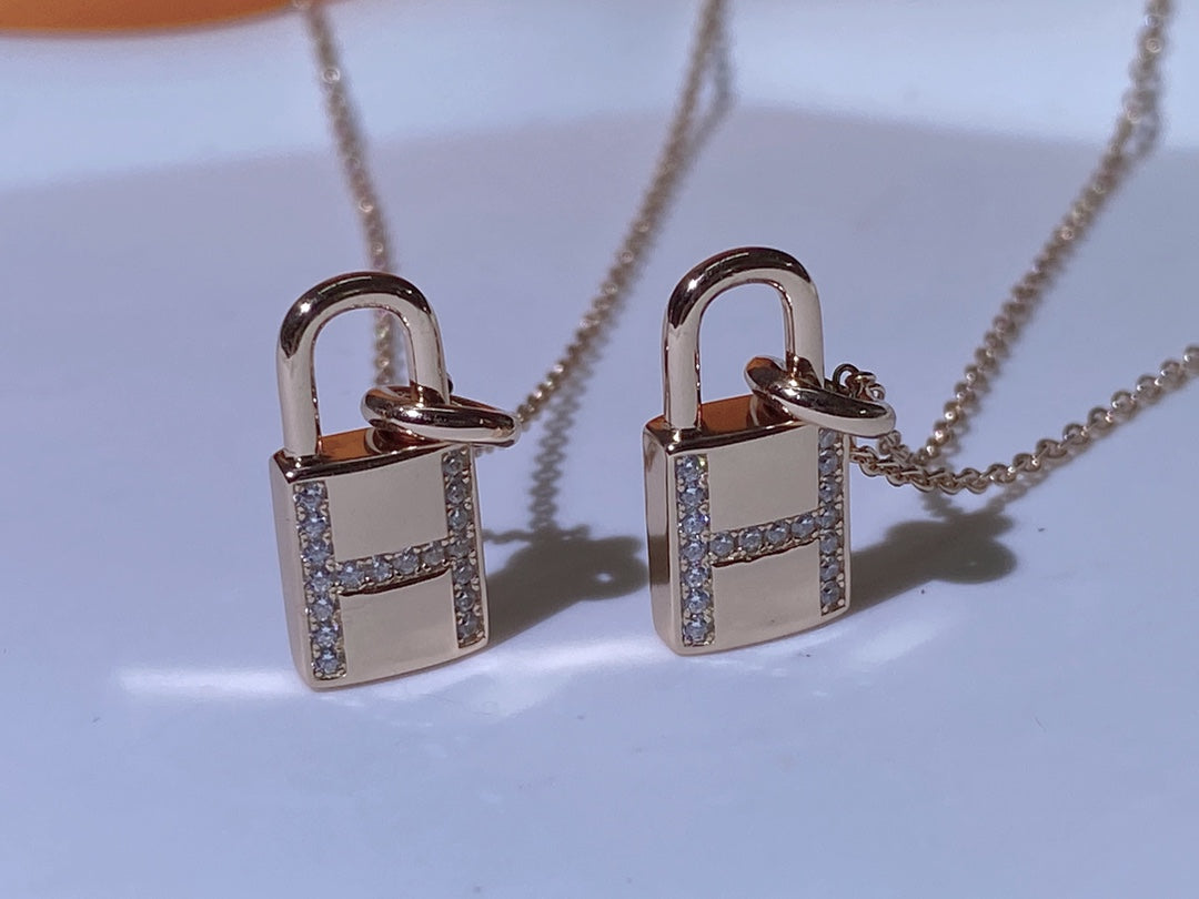 [Rosla]HM ADVANCED NICHE LOCK HEAD NECKLACE DIAMONDS