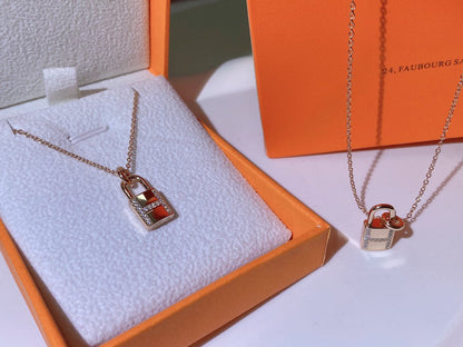 [Rosla]HM ADVANCED NICHE LOCK HEAD NECKLACE DIAMONDS
