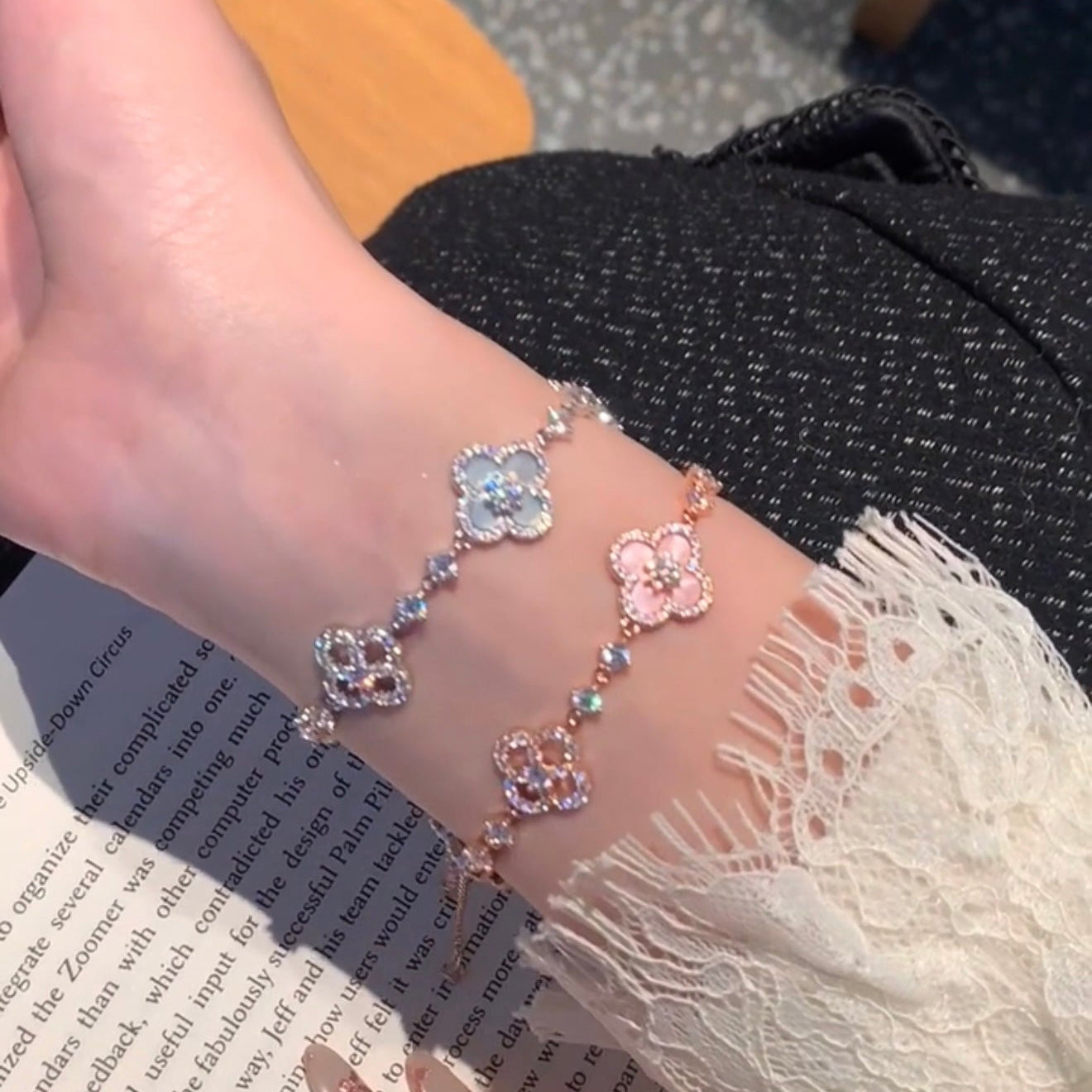 [Rosla]CLOVER 5 MOTIF PINK BLUE RED WHITE BRACELET
