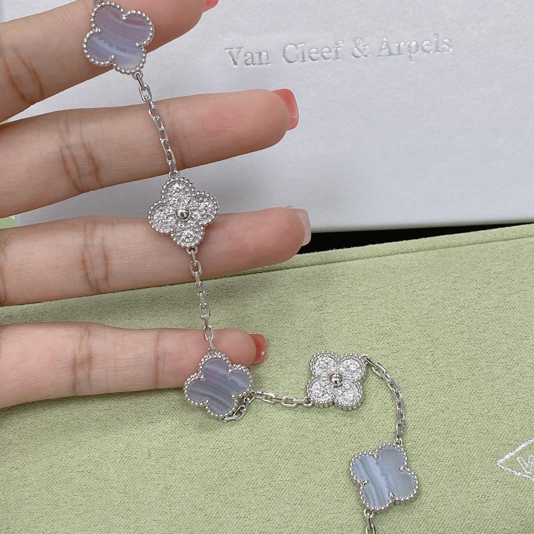 [Rosla] CLOVER 5 MOTIF PURPLE CHALCEDONY BRACELET COLLECTION
