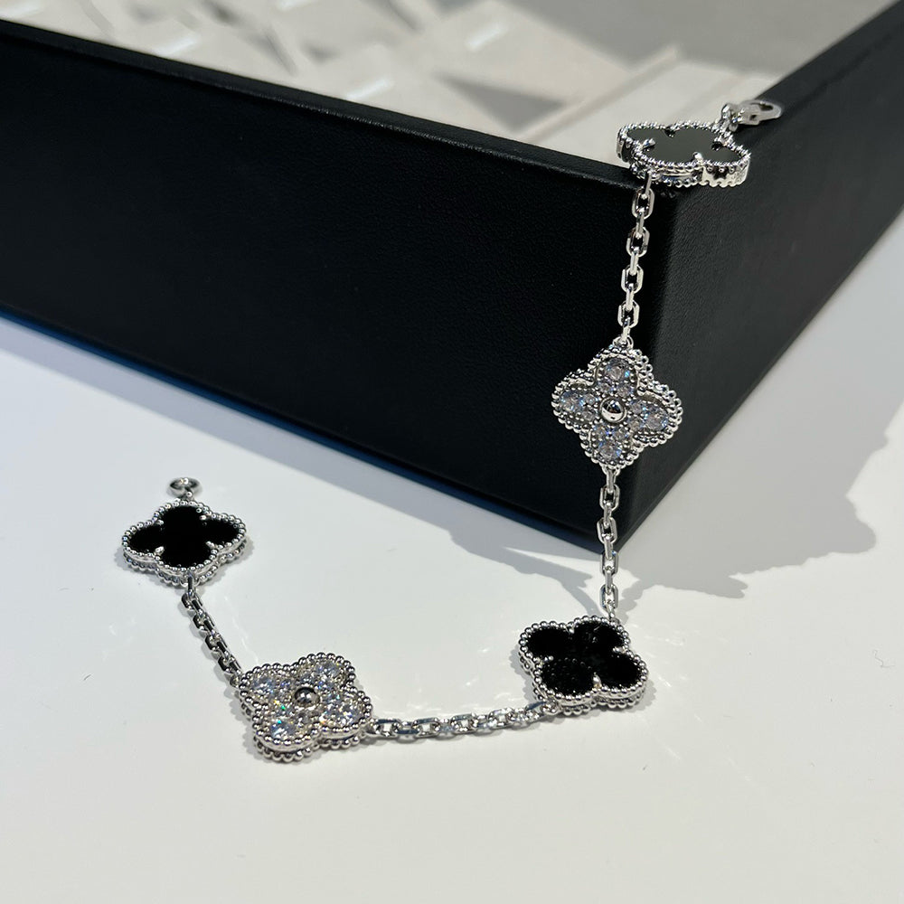 [Rosla] CLOVER 5 MOTIF ONYXS BRACELET COLLECTION