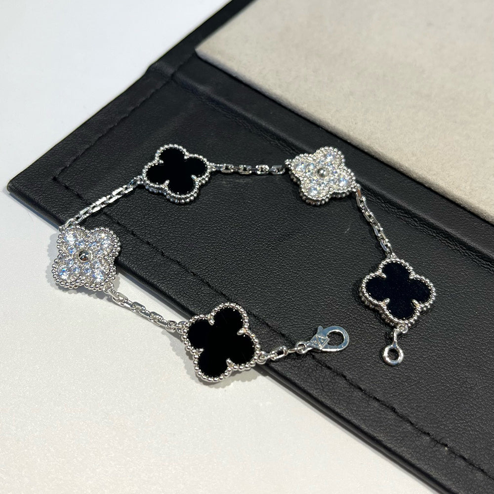 [Rosla] CLOVER 5 MOTIF ONYXS BRACELET COLLECTION