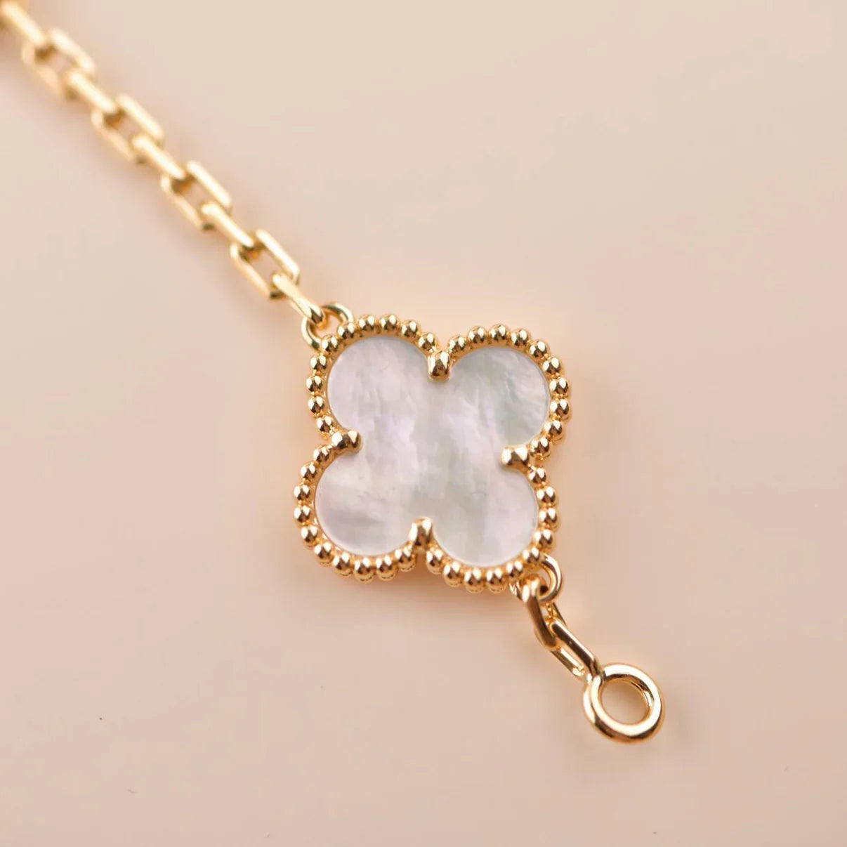 [Rosla]CLOVER WHITE PEARL MOP 5 MOTIF BRACELET COLLECTION