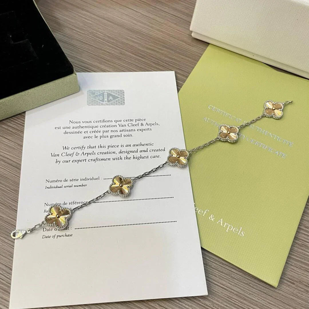 [Rosla] CLOVER 5 MOTIF LASER BRACELET COLLECTION