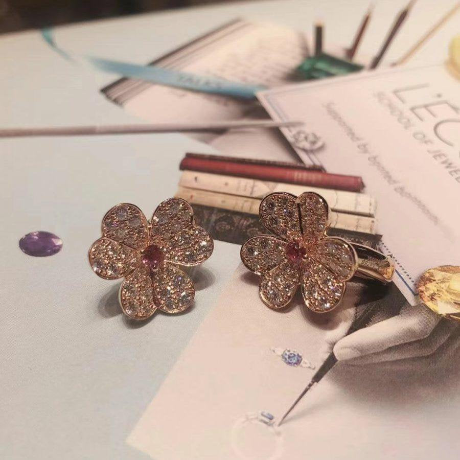 [Rosla]FRIVOLE PINK GOLD FLOWER DIAMOND EARRINGS