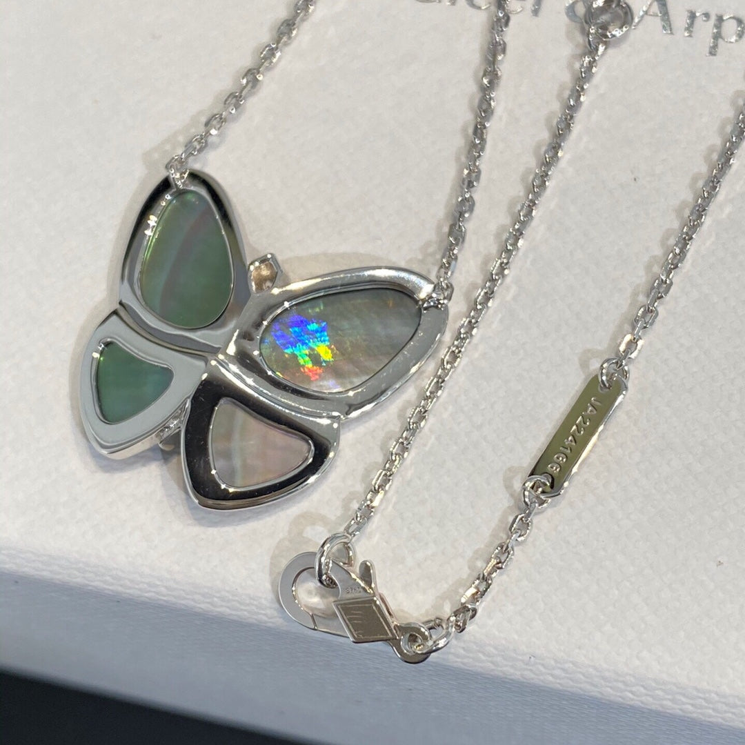 [Rosla]LARGE BUTTERFLY SILVER PENDANT DIAMOND NECKLACE