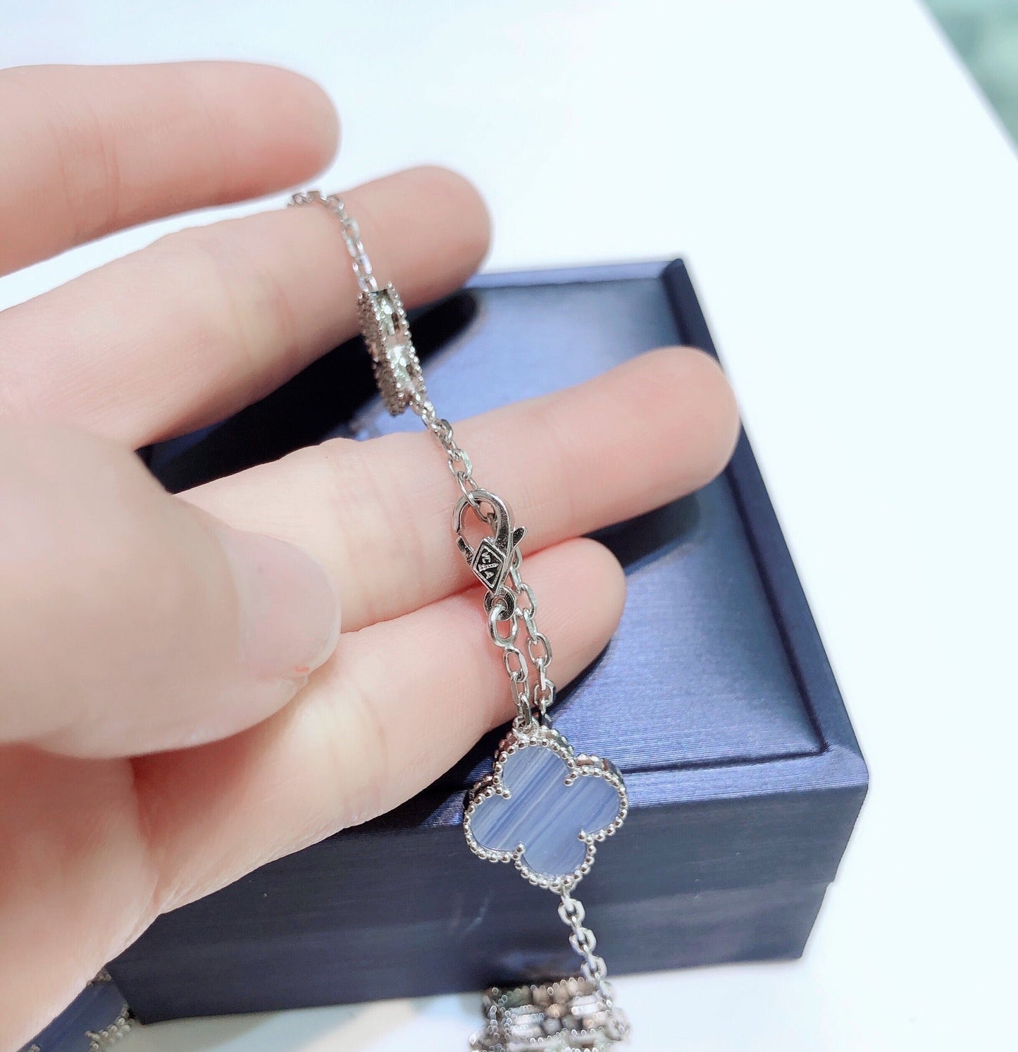 [Rosla]CLOVER 10 MOTIFS CHALCEDONY DIAMONDS SILVER NECKLACE